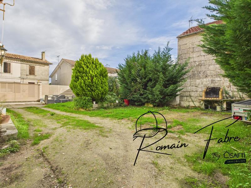 Maison - 221 m² - 5 pièces