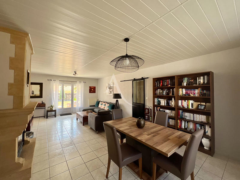 Maison - 99 m² - 5 pièces