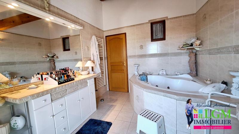 Villa - 169 m² - 5 pièces