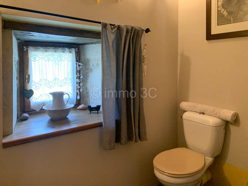 Maison en pierre - 131 m² - 4 pièces