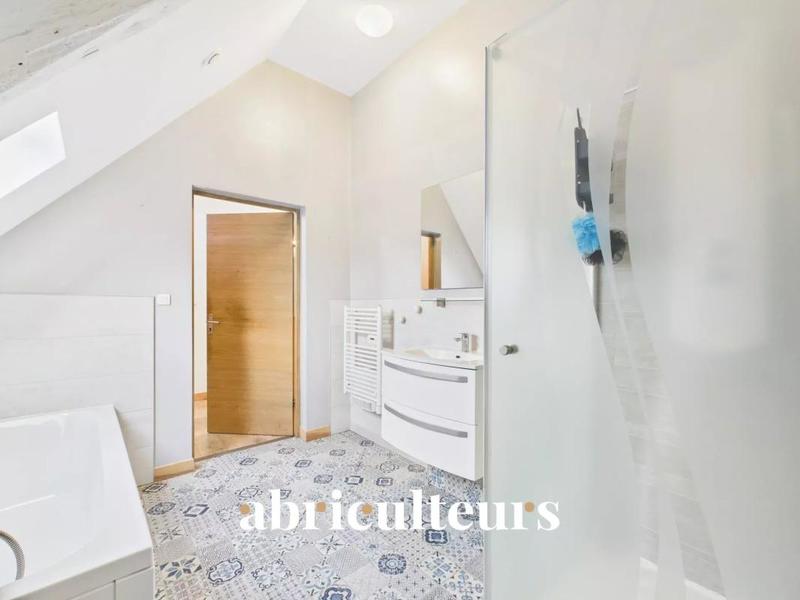 Maison en pierre - 147 m² - 7 pièces