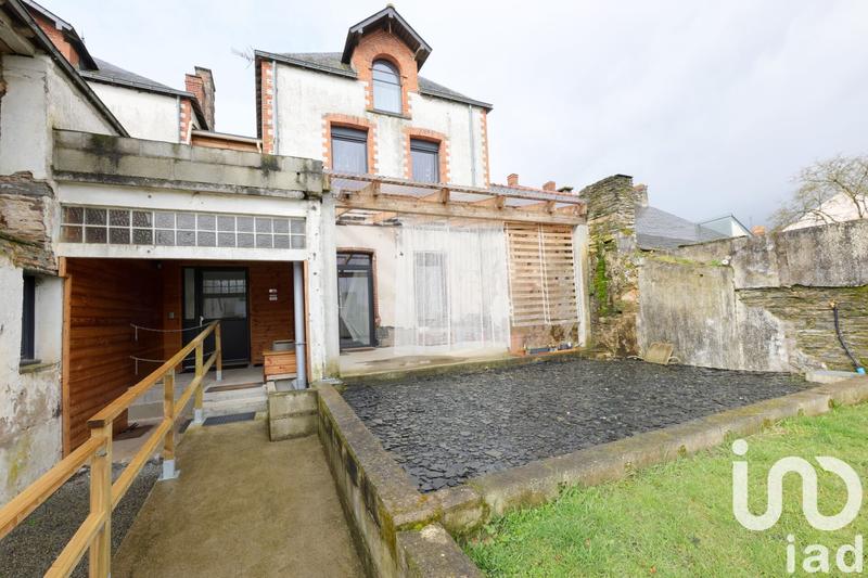 Maison - 377 m² - 10 pièces