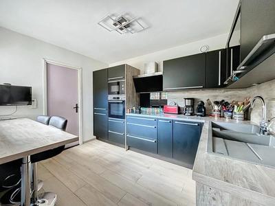 Maison - 169 m² - 7 pièces