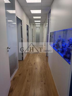 Bureau - 380 m²