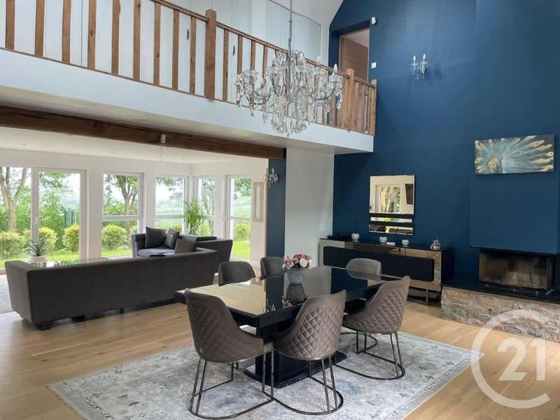 Maison - 179 m² - 7 pièces