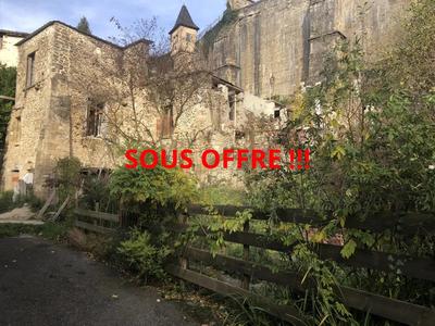 Ruine - 482 m² - 1 pièce