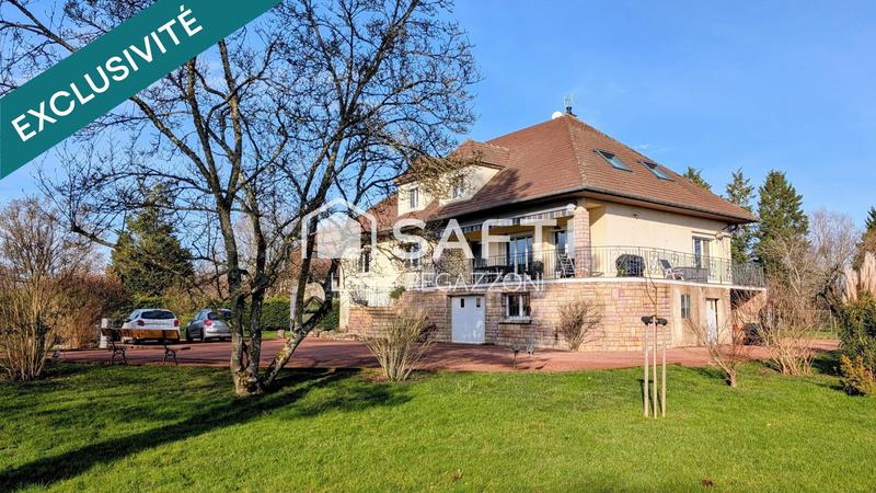 Villa - 291 m² - 13 pièces