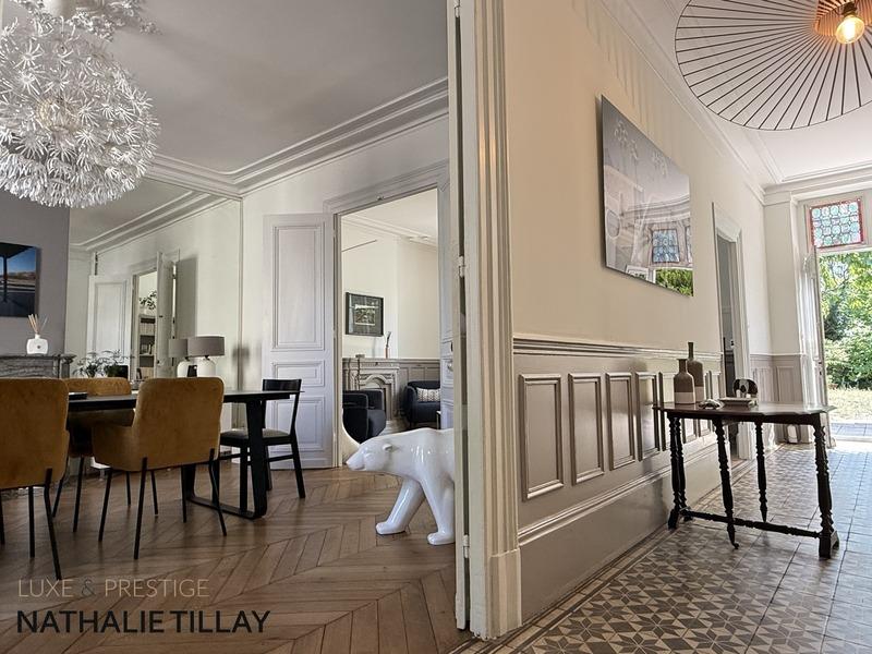 Maison bourgeoise - 270 m² - 7 pièces