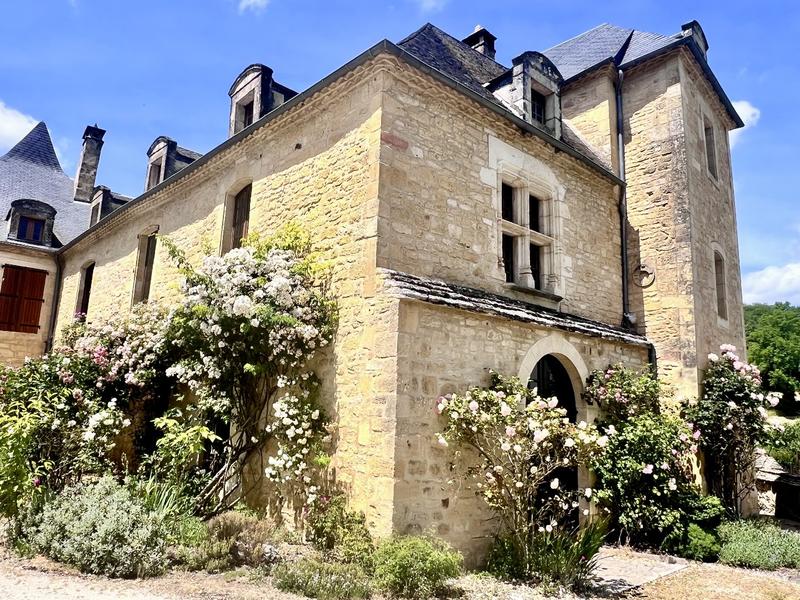 Maison en pierre - 350 m² - 10 pièces