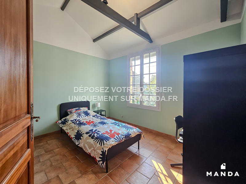 Chambre - 9 m² - 5 pièces