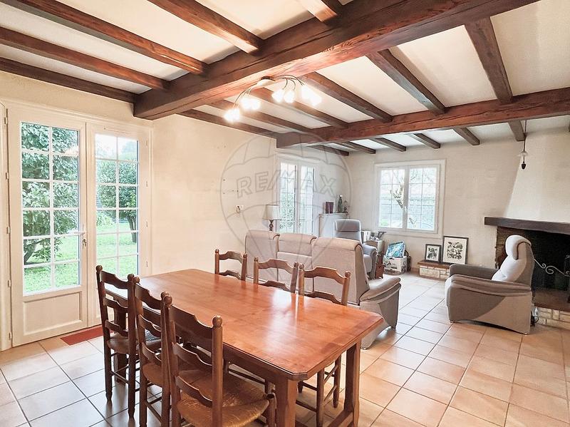 Maison - 138 m² - 7 pièces