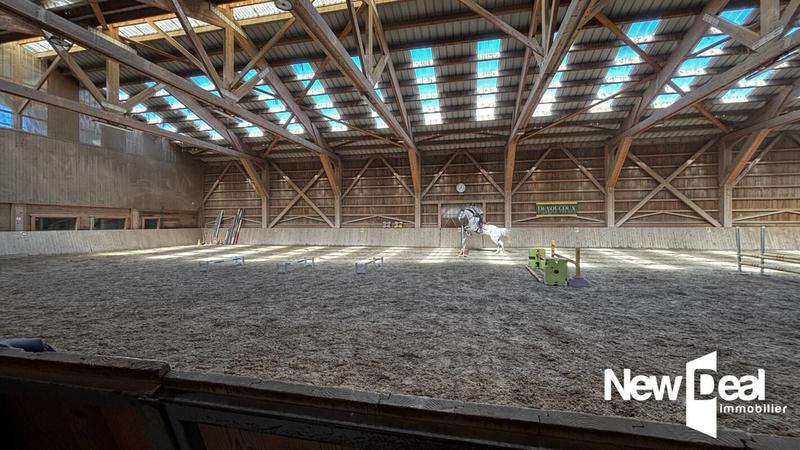 Maison de domaine équestre - 250 m² - 10 pièces