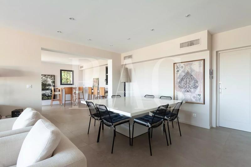 Villa - 180 m² - 5 pièces