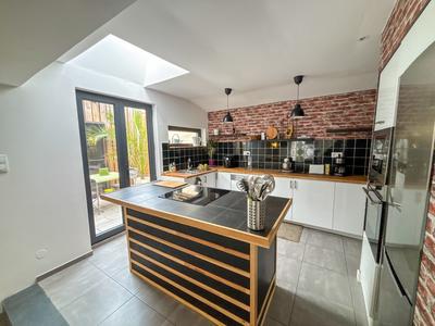 Maison - 140 m² - 4 pièces