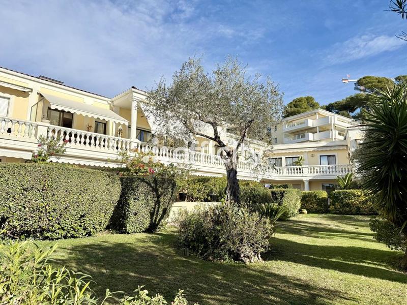 Appartement - 140 m² - 5 pièces