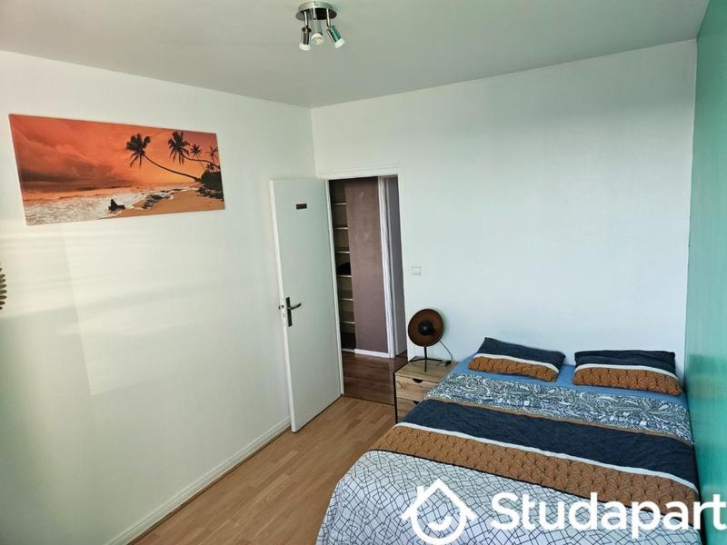 Chambre - 10 m² - 1 pièce