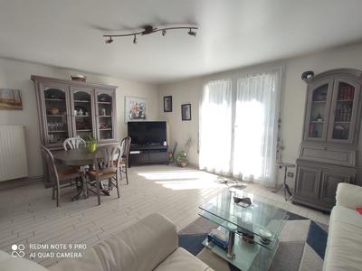 Maison traditionnelle - 80 m² - 4 pièces