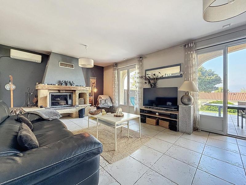 Maison - 230 m² - 5 pièces