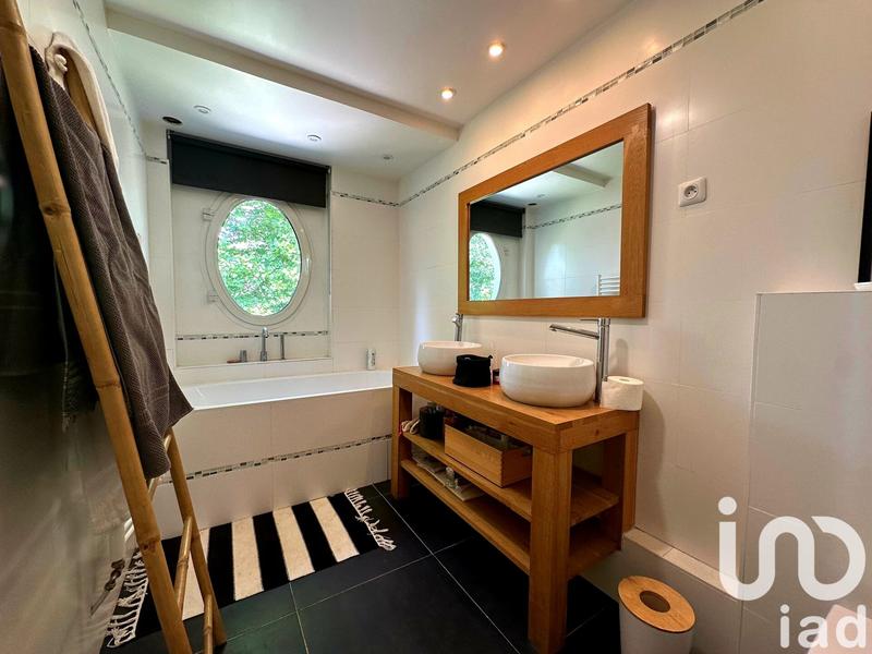 Maison - 146 m² - 5 pièces