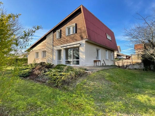 Maison ancienne - 207 m² - 7 pièces