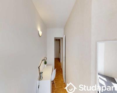 Chambre - 70 m² - 1 pièce