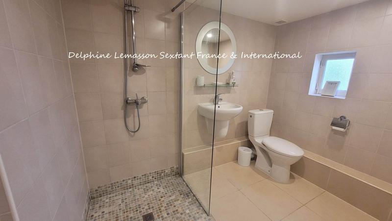 Maison de campagne - 300 m² - 11 pièces