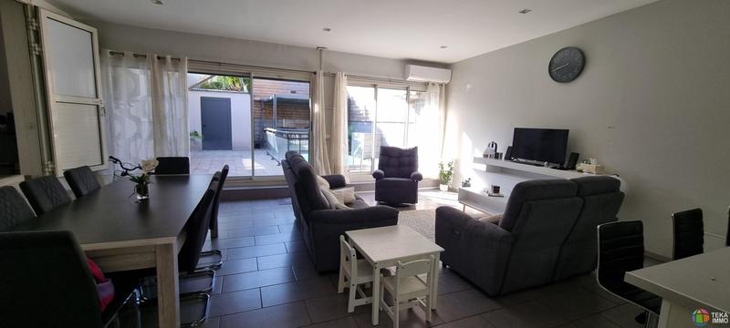 Villa - 255 m² - 6 pièces