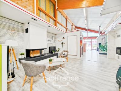 Local commercial - 384 m² - 3 pièces