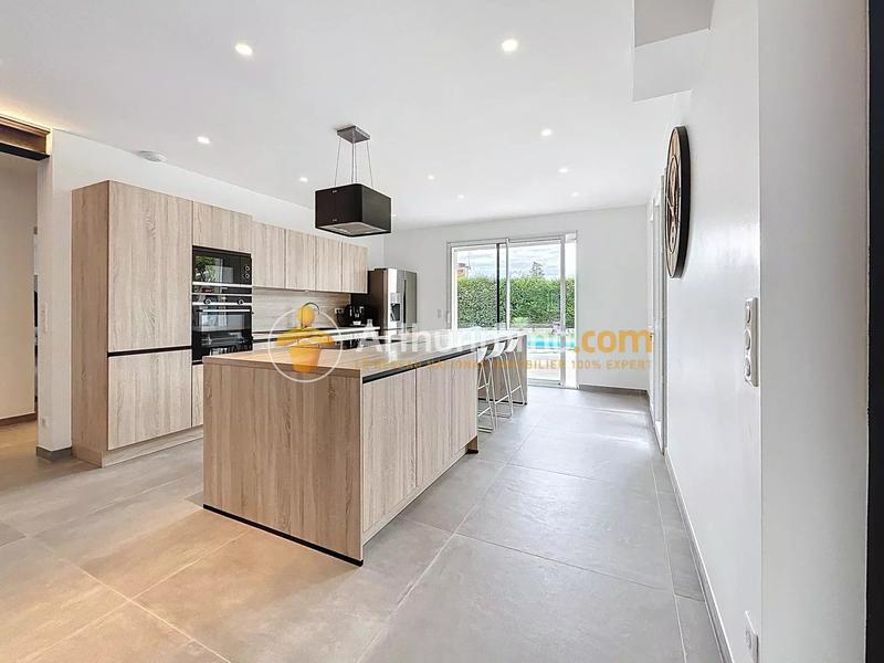 Maison - 175 m² - 5 pièces