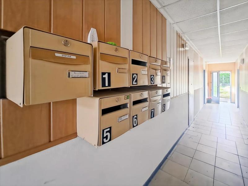 Studio - 304 m² - 8 pièces