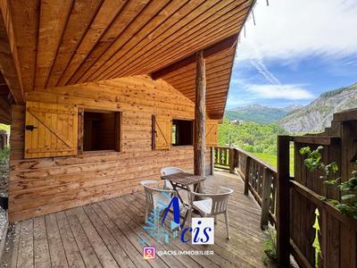 Maison - 105 m² - 6 pièces