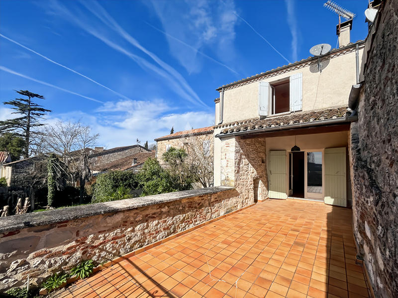 Maison - 230 m² - 8 pièces