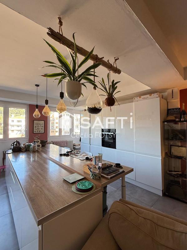 Appartement - 126 m² - 5 pièces