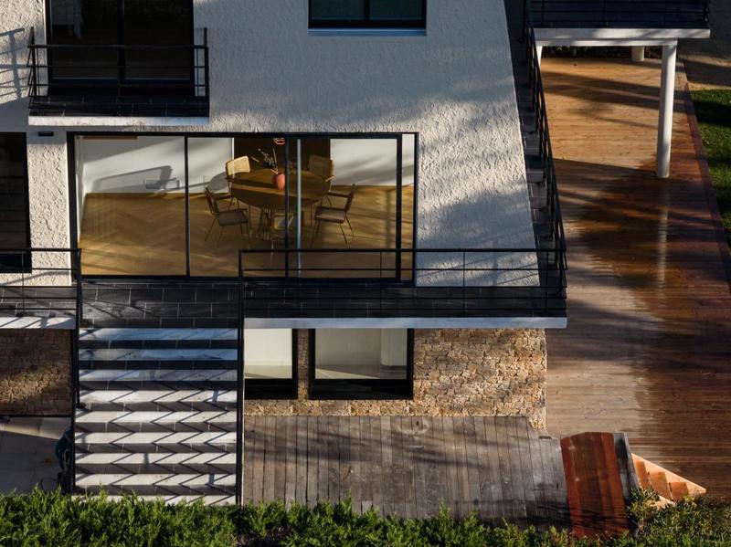 Villa - 493 m² - 14 pièces