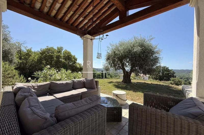 Villa - 180 m² - 5 pièces