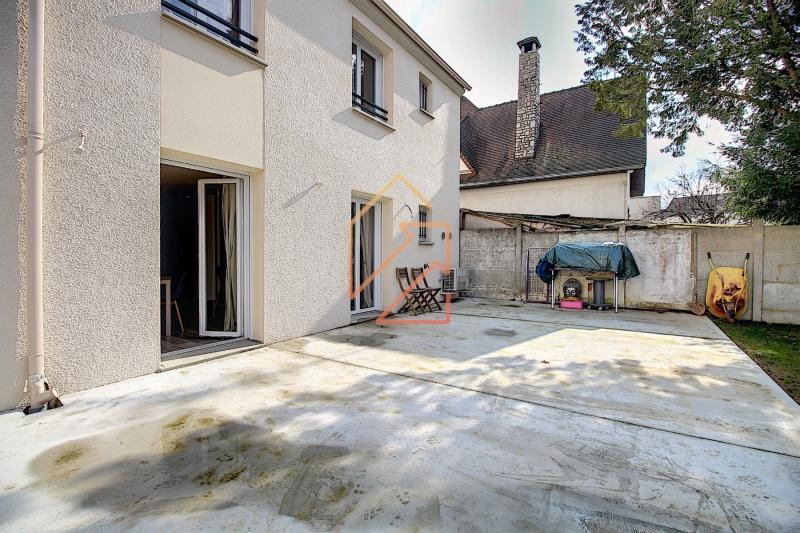 Maison - 104 m² - 5 pièces