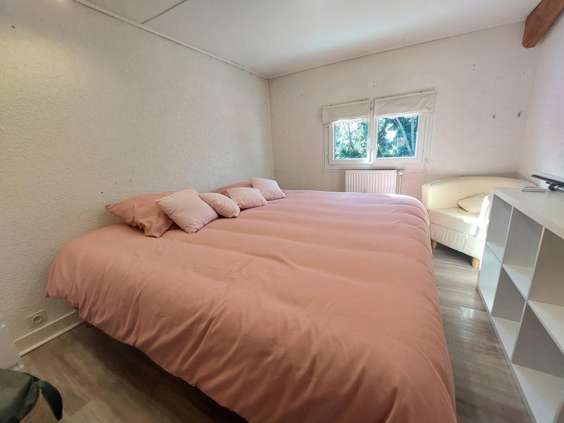 Maison - 250 m² - 9 pièces