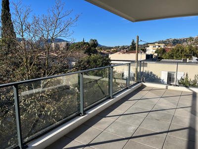 Appartement - 64 m² - 3 pièces