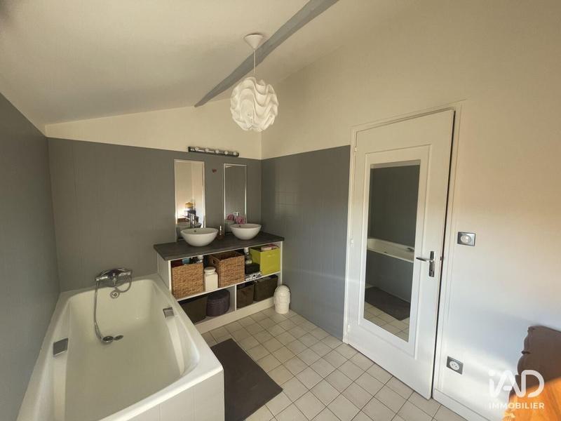 Maison - 180 m² - 6 pièces