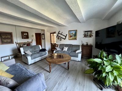 Maison - 137 m² - 7 pièces