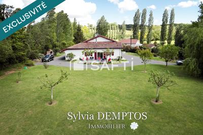 Villa - 200 m² - 6 pièces