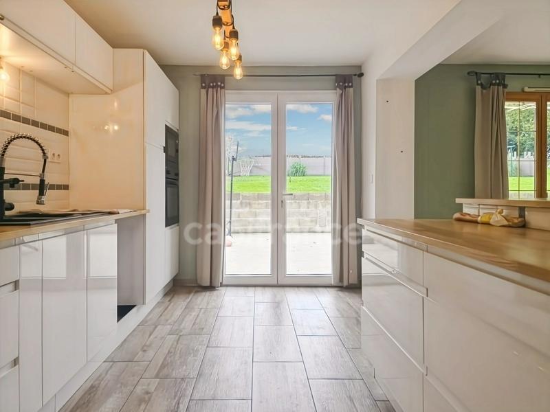 Maison - 140 m² - 8 pièces