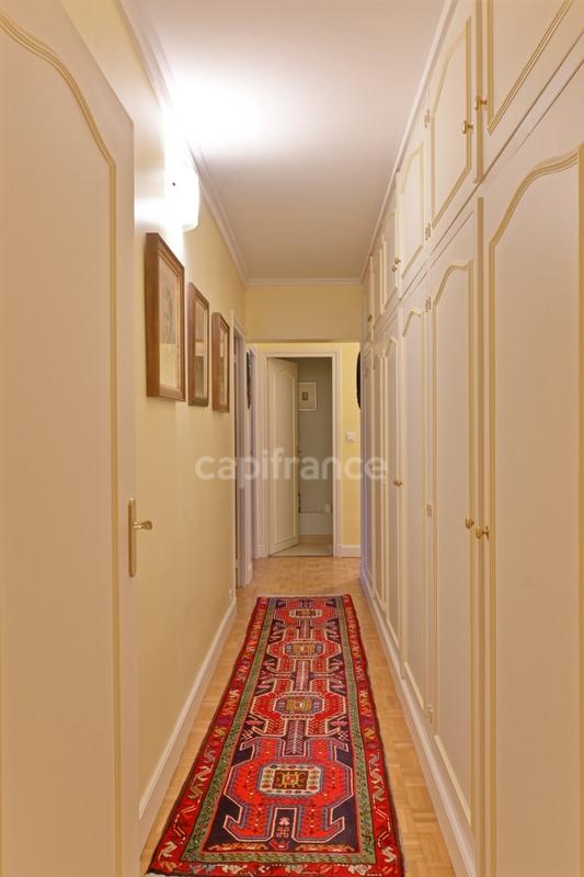 Appartement bourgeois - 122 m² - 5 pièces