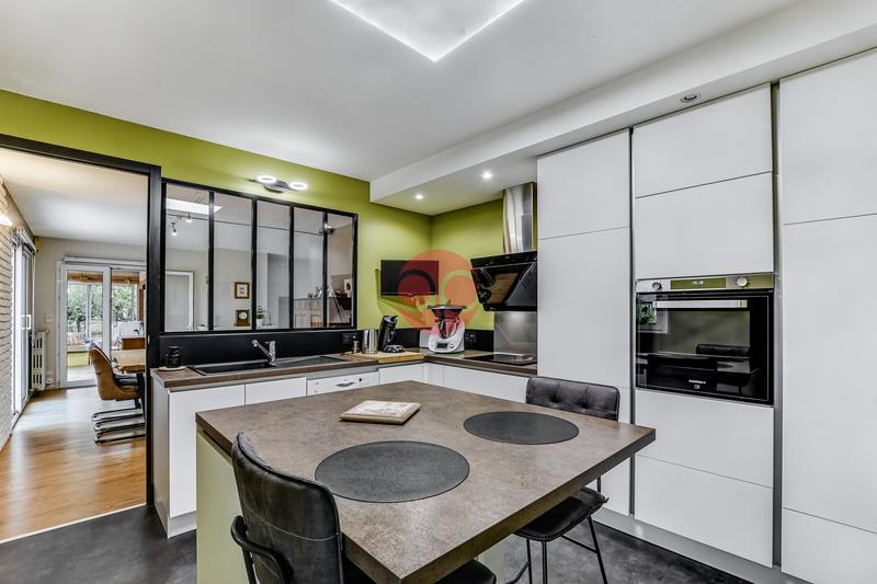 Maison - 166 m² - 6 pièces