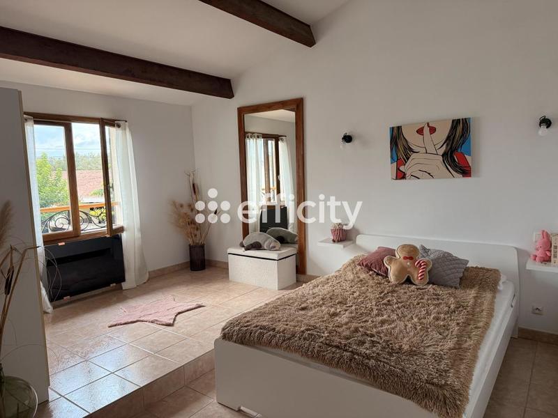 Maison - 140 m² - 6 pièces