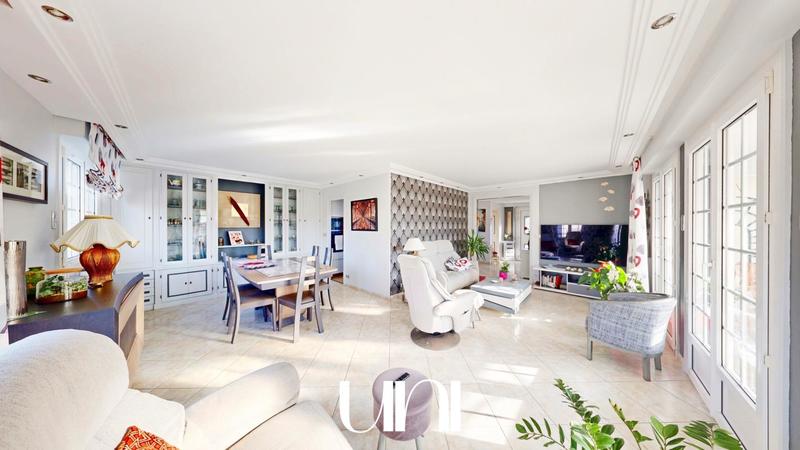 Maison - 159 m² - 6 pièces