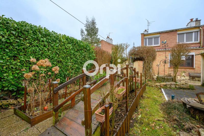 Maison - 90 m² - 4 pièces