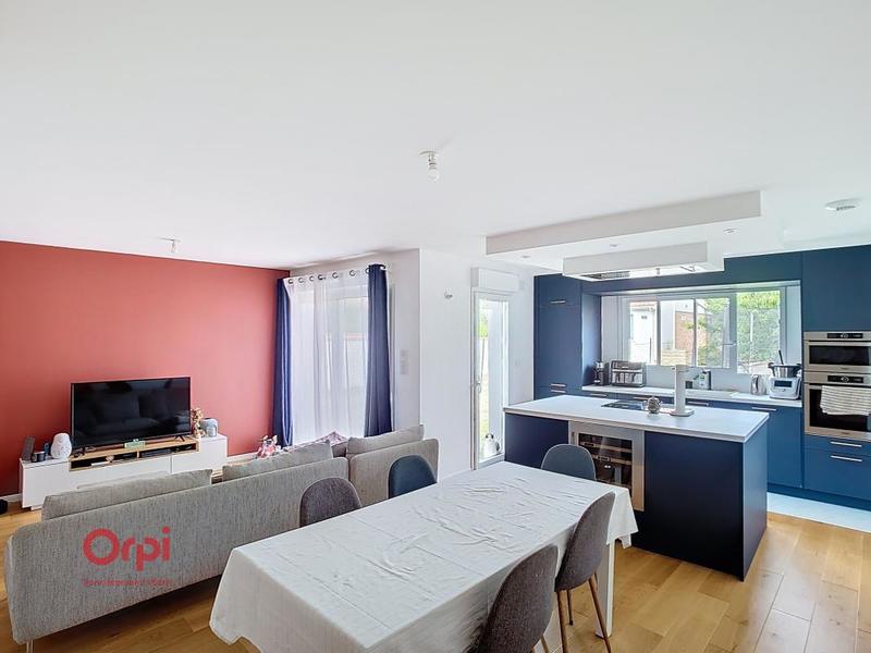 Maison - 92 m² - 5 pièces