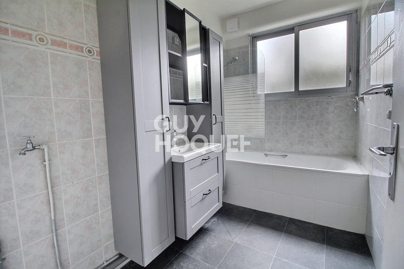 Appartement - 80 m² - 4 pièces