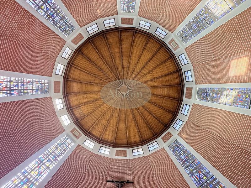 Immeuble - 1 800 m² - 70 pièces